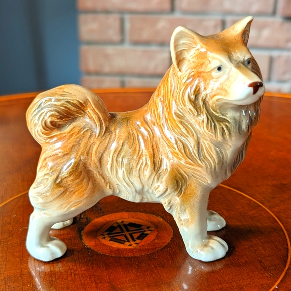 Vintage Occupied Japan Porcelain Akita Dog Figuring - Mint Condition Collectible - Picture 4 of 6